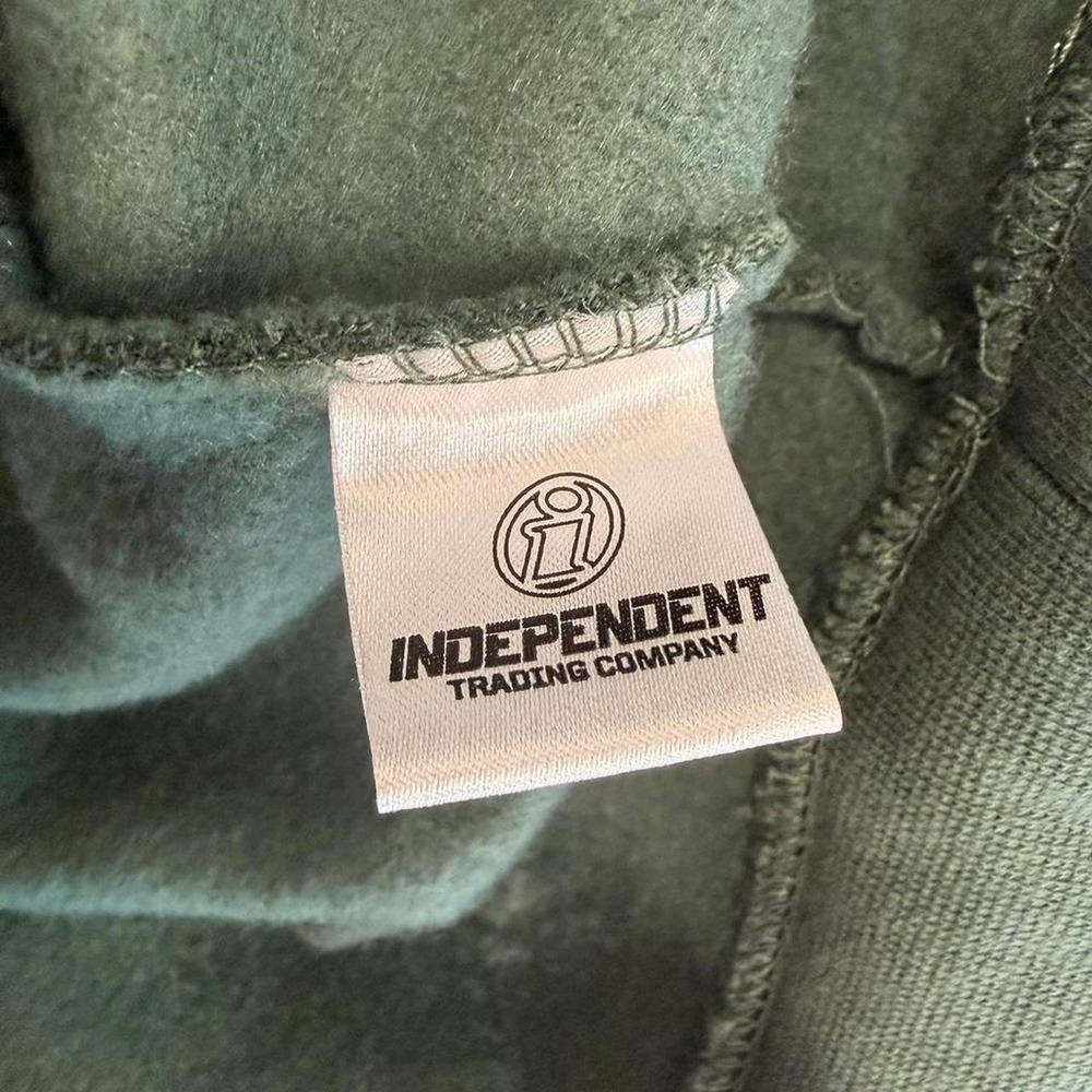 Noah Kahan Trails Hoodie Green NWOT Concert Tour Merch Pullover Sweatshirt - Picture 7 of 8